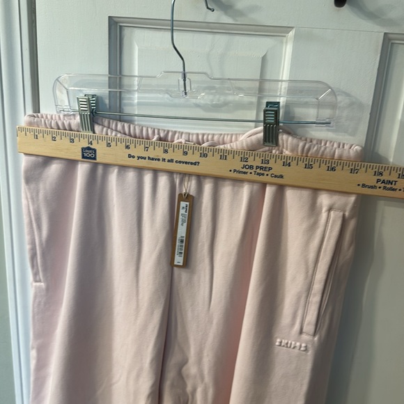 Skims barley pink classic jogger cotton fleece nwt large price firm - Picture 5 of 6